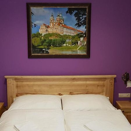 Gasthof Kaiser อิบส์ อัน แดร์โดเนา ภายนอก รูปภาพ