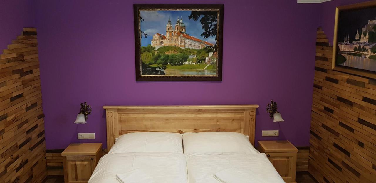 Gasthof Kaiser อิบส์ อัน แดร์โดเนา ภายนอก รูปภาพ